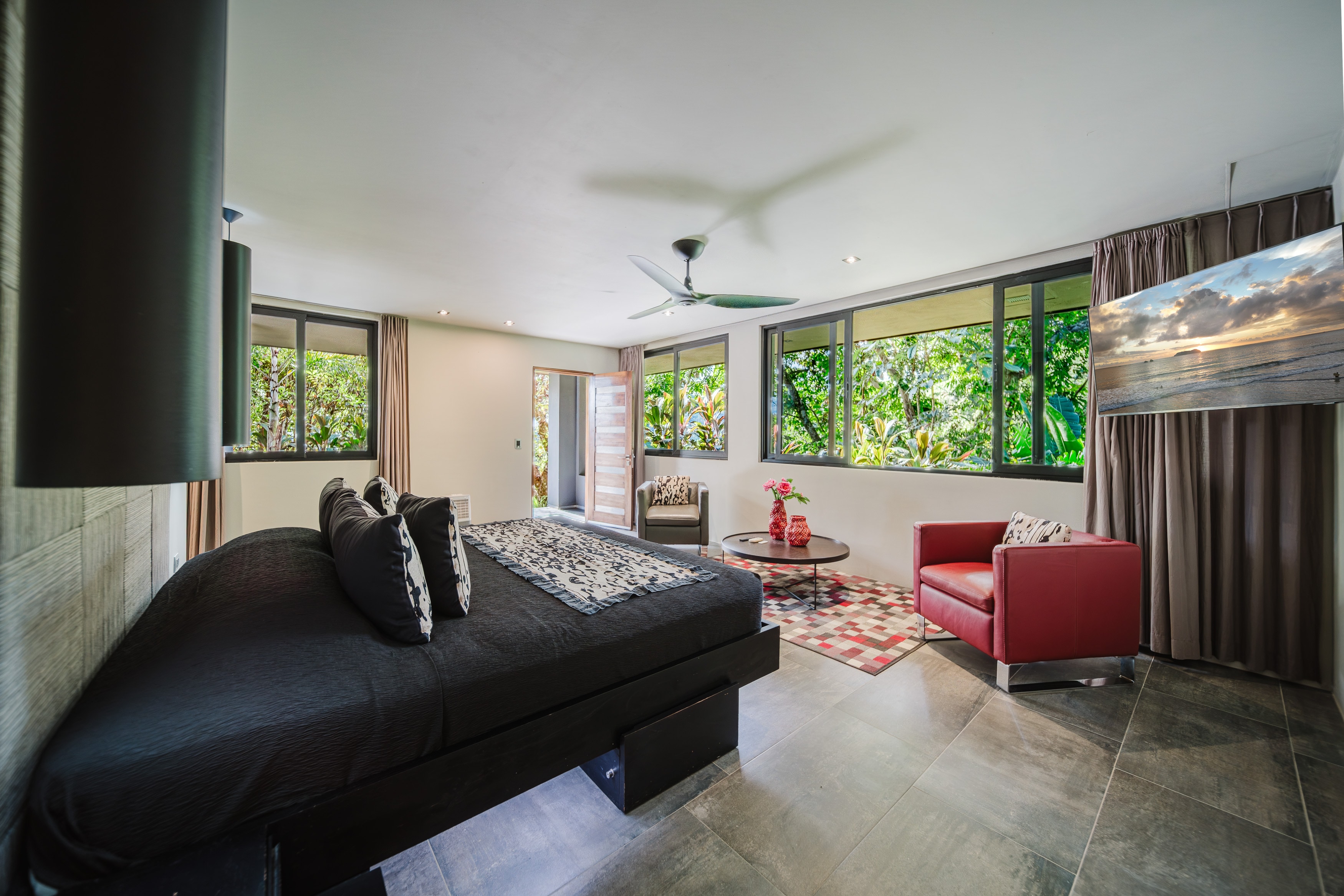 Suite — black and red accent